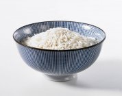Schüssel mit langem Reis — Stockfoto