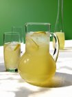 Elderflower and ginger drink — Stock Photo