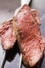 Deux tranches de steak de boeuf — Photo de stock