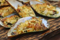 Mussels with gratin topping — Stock Photo