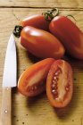 Tomates fraîches de raisin — Photo de stock