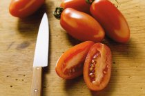 Tomates fraîches de raisin — Photo de stock