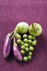 Différents types d'aubergines — Photo de stock