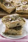 Focaccia bread pieces with figs — Stock Photo
