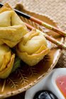 Deep-fried wontons with two sauces — Stock Photo