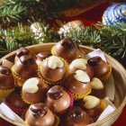 Elegant chocolate truffles — Stock Photo