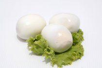 Drei hartgekochte Eier — Stockfoto
