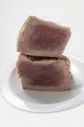 Дрібні шматочки тунця — стокове фото