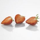 Frische reife rote Erdbeere — Stockfoto
