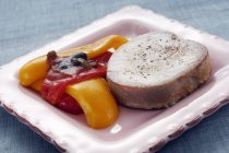 Tuna with baked peppers — Stock Photo