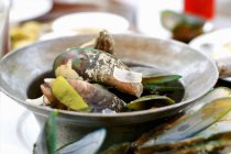 Приготовленные тайские мидии — стоковое фото