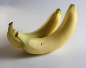 Дві жовті банани — стокове фото