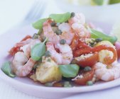 Salada de camarão com batatas — Fotografia de Stock