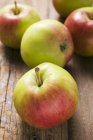 Várias maçãs frescas — Fotografia de Stock