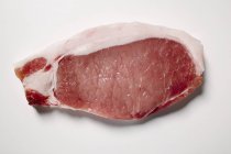Chuleta de cerdo deshuesada cruda - foto de stock