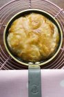 Apple tart in frying pan — Stock Photo
