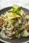 Couscous insalata servire — Foto stock