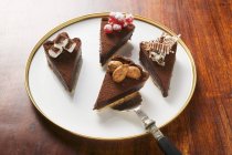 Шматочки шоколадного пирога — стокове фото