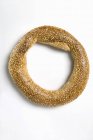 Запеченное кольцо Сезам — стоковое фото