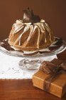 Крупный план Гугельхупфа с шоколадом и ванильным кремом — стоковое фото