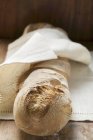 Bastoncino di pane francese rustico — Foto stock