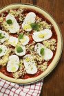 Mozzarella-Pizza roh — Stockfoto