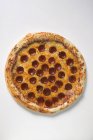 Pizza nach amerikanischem Vorbild — Stockfoto