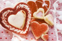 Biscoitos em forma de coração variados — Fotografia de Stock