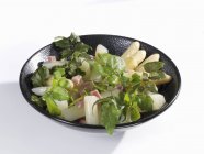 Salada de espargos com agrião — Fotografia de Stock
