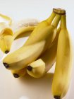Несколько спелых бананов — стоковое фото