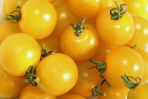 Tomates cereja amarelos — Fotografia de Stock