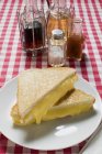 Sandwiches de queso tostado - foto de stock