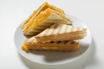 Sanduíches de queijo torrado — Fotografia de Stock