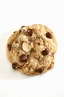 Cookie aux amandes aux pépites de chocolat — Photo de stock