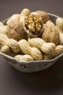 Diverse arachidi e noci — Foto stock