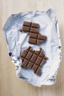 Частично съеденная плитка шоколада — стоковое фото