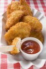 Nuggets de poulet au ketchup — Photo de stock