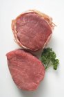 Médaillons de bœuf cru — Photo de stock