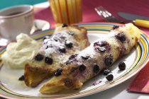 Two blueberry pancakes — Stock Photo