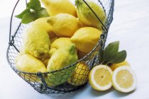 Limones fesh orgánicos - foto de stock