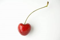 Cereja vermelha fresca — Fotografia de Stock
