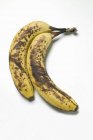 Dos plátanos maduros - foto de stock