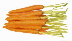 Frische Karotten mit Stielen — Stockfoto