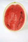 Halb frische saftige Wassermelone — Stockfoto