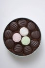 Chocolates doces sortidos — Fotografia de Stock