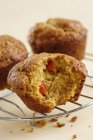 Muffins mit getrockneter Papaya — Stockfoto