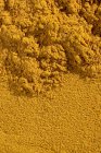 Polvere di curry in mucchio — Foto stock