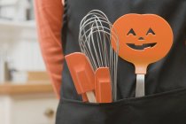 Кухонные инструменты на Хэллоуин — стоковое фото