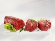 Pedaços de filé de carne fresca — Fotografia de Stock