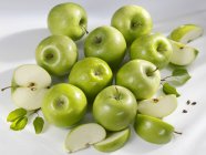 Бабушкины яблоки — стоковое фото